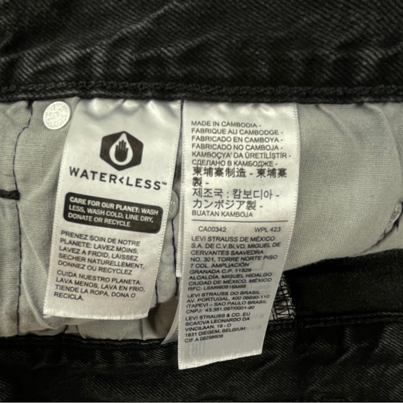 Women’s Levi’s 501 Original High Rise Short Lunar Black Size 28 - Picture 6 of 9